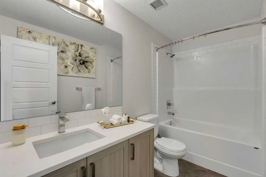 40 Carrington Plaza NW, #302