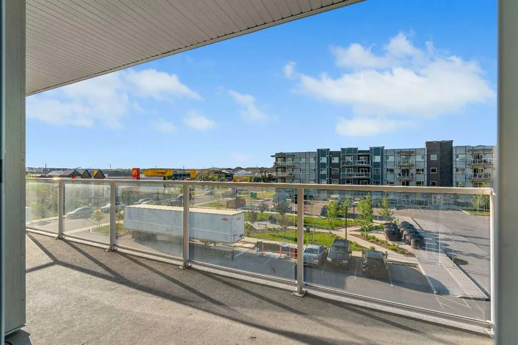 40 Carrington Plaza NW, #302