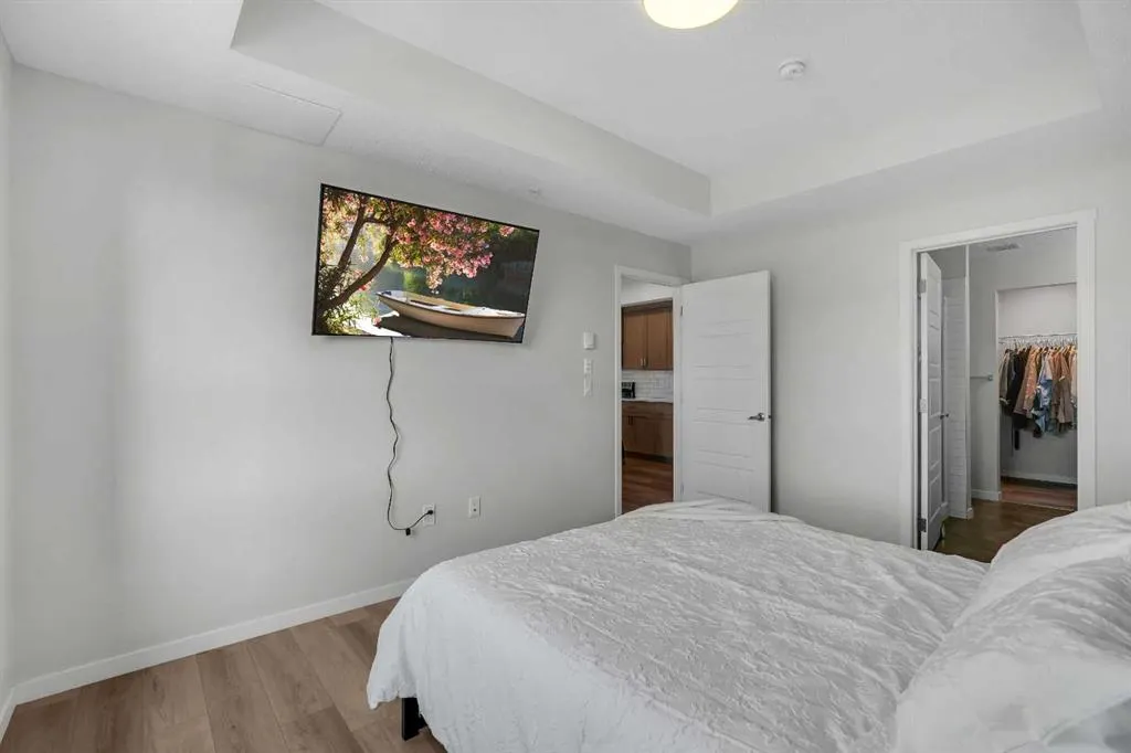 40 Carrington Plaza NW, #302