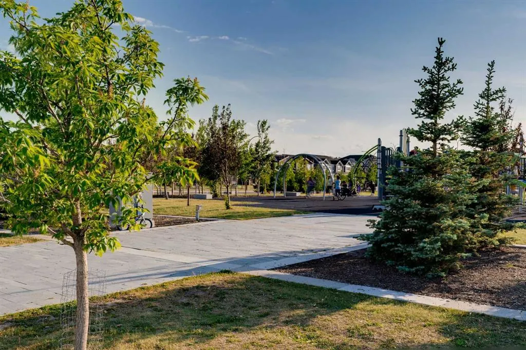 40 Carrington Plaza NW, #302