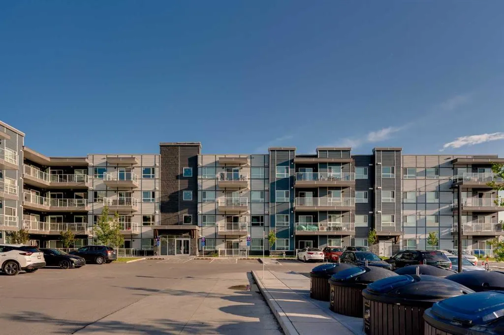 40 Carrington Plaza NW, #302