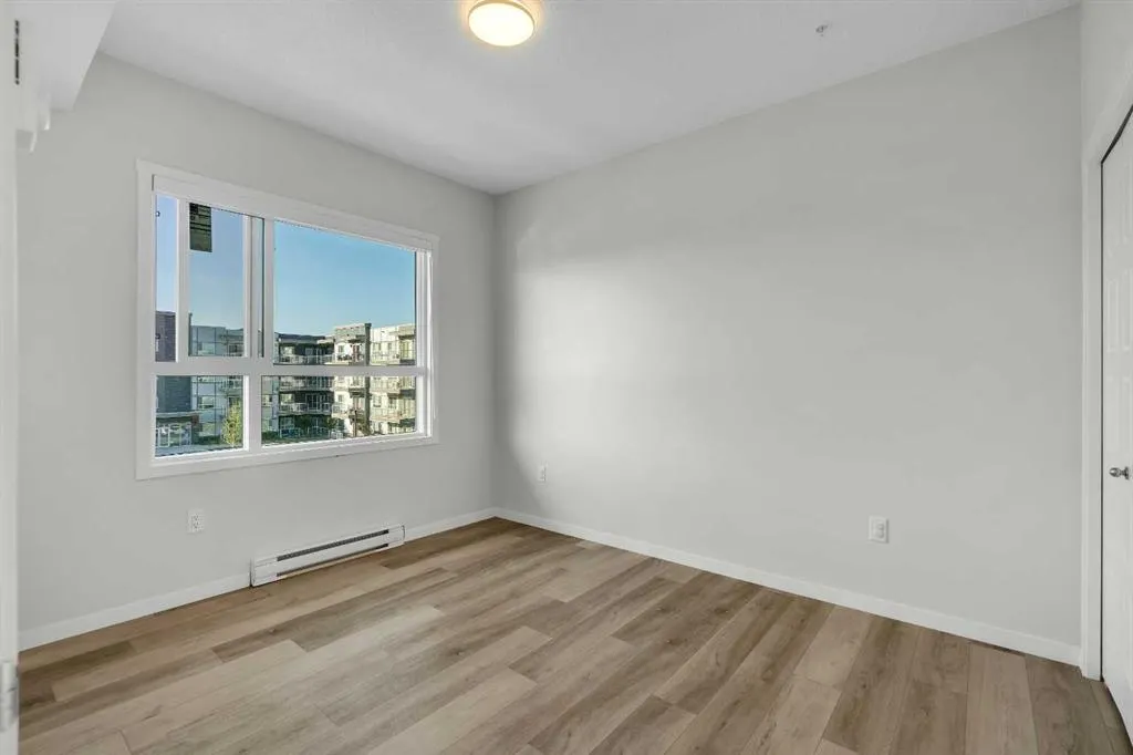 40 Carrington Plaza NW, #302