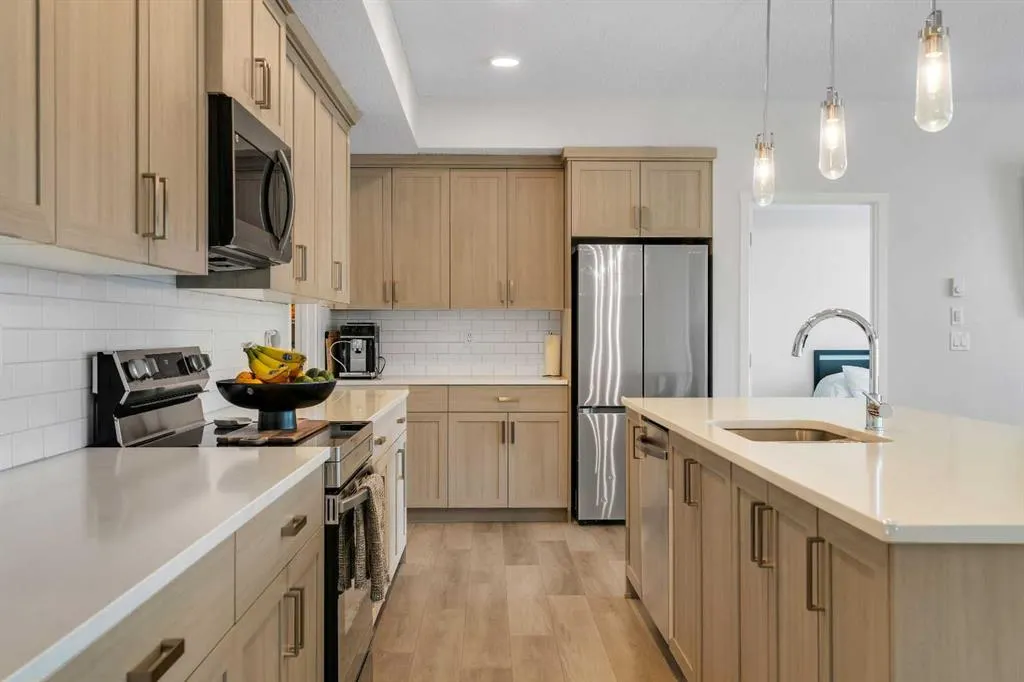 40 Carrington Plaza NW, #302