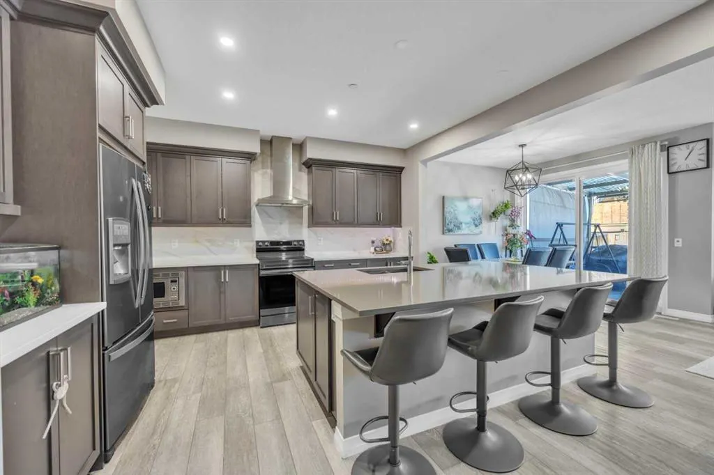 146 Lucas Terrace