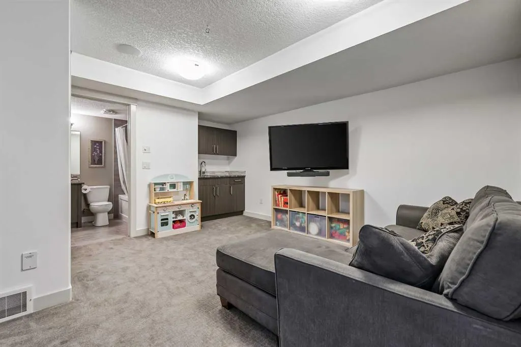 4728 17 Avenue NW, #2