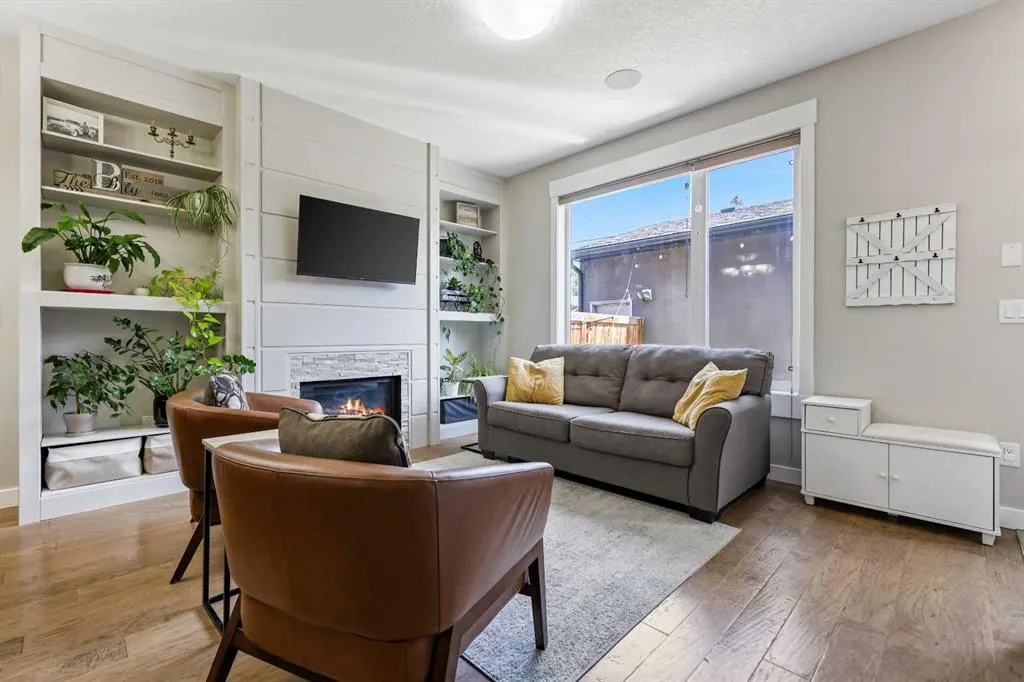 4728 17 Avenue NW, #2