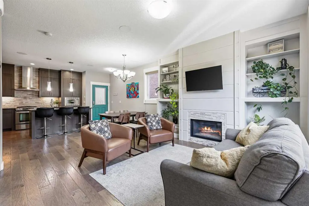 4728 17 Avenue NW, #2
