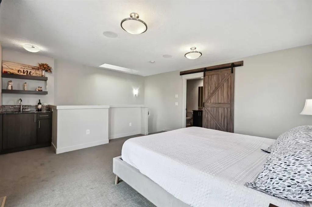 4728 17 Avenue NW, #2