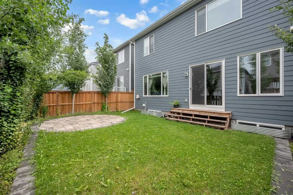 52 Yorkstone Grove SW
