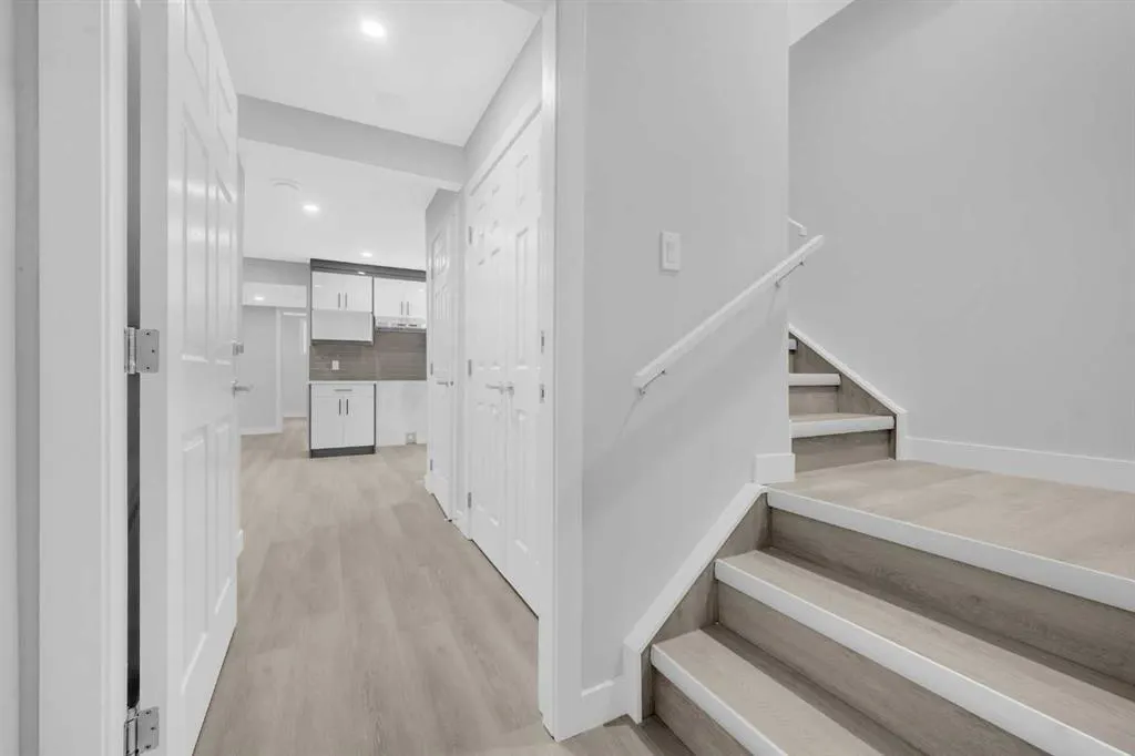 52 Yorkstone Grove SW