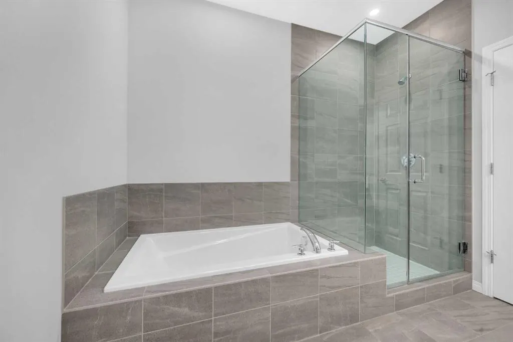 52 Yorkstone Grove SW