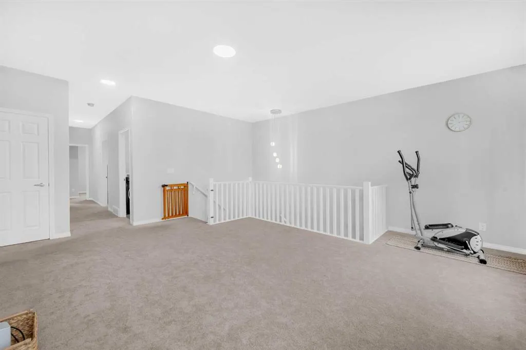 52 Yorkstone Grove SW