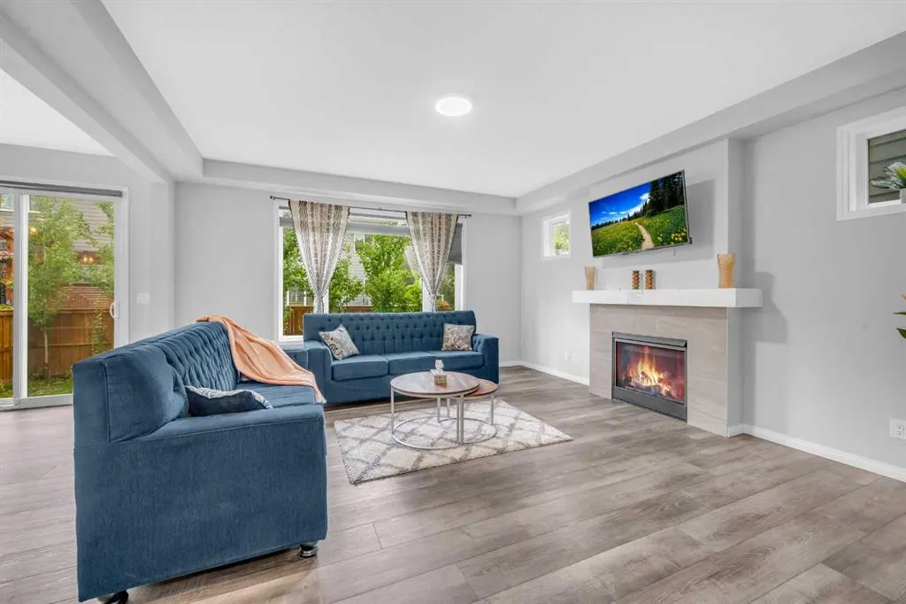 52 Yorkstone Grove SW