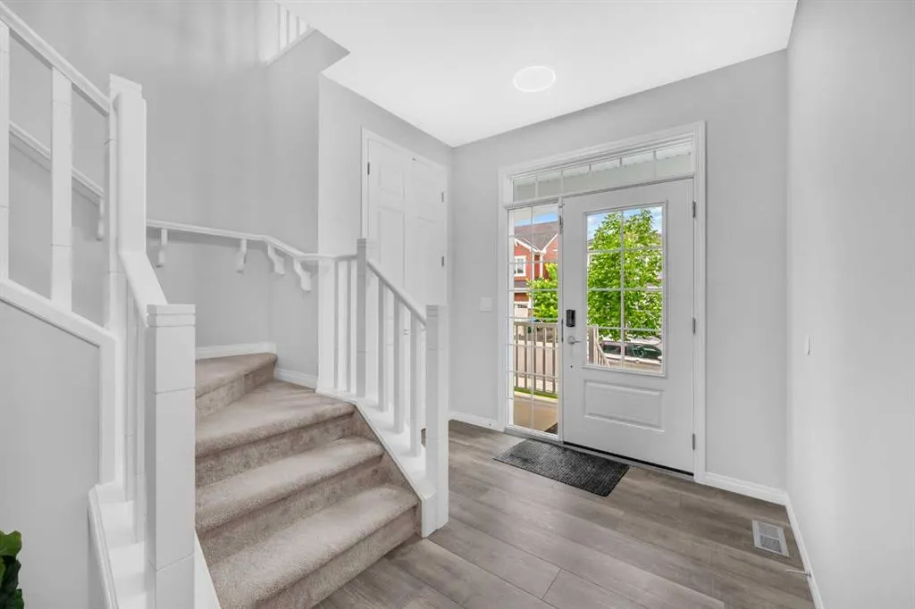52 Yorkstone Grove SW