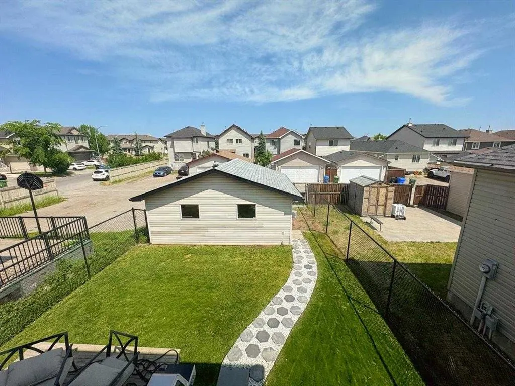 6 Saddlebrook Gardens NE