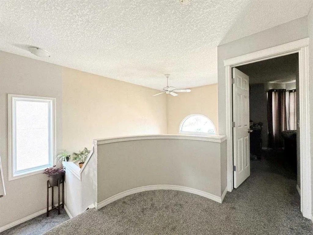 6 Saddlebrook Gardens NE