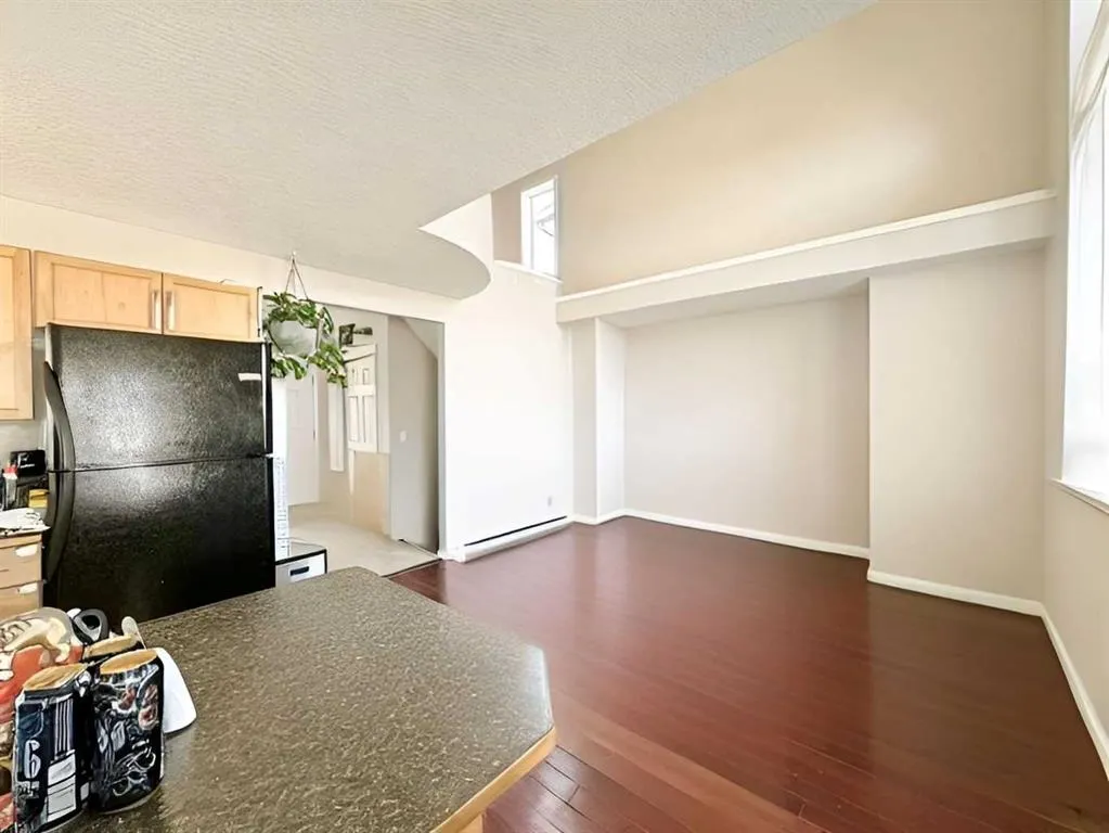 6 Saddlebrook Gardens NE