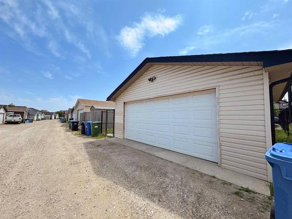 6 Saddlebrook Gardens NE