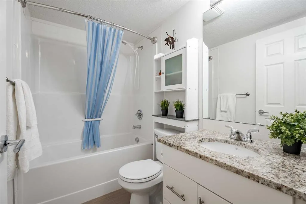99 Copperstone Park SE, #1202
