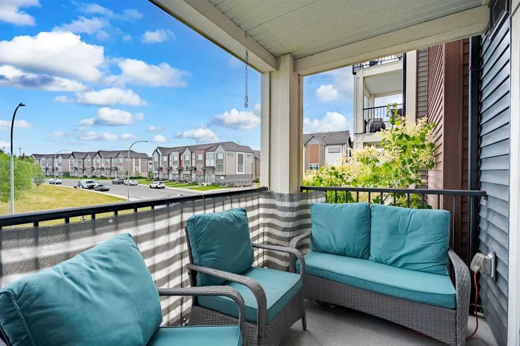 99 Copperstone Park SE, #1202