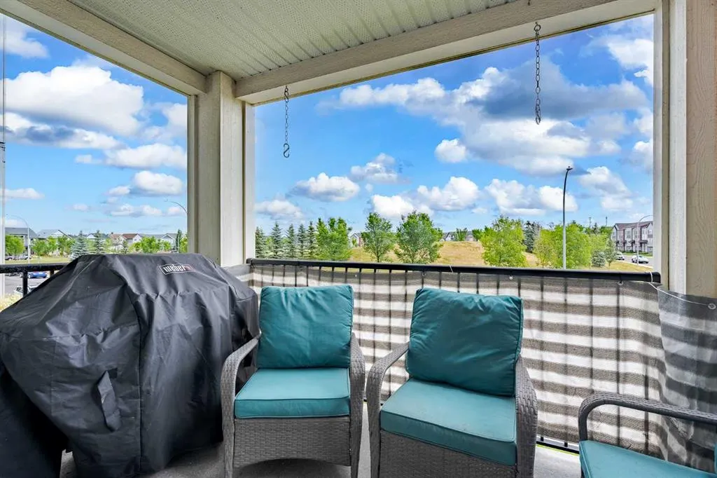 99 Copperstone Park SE, #1202