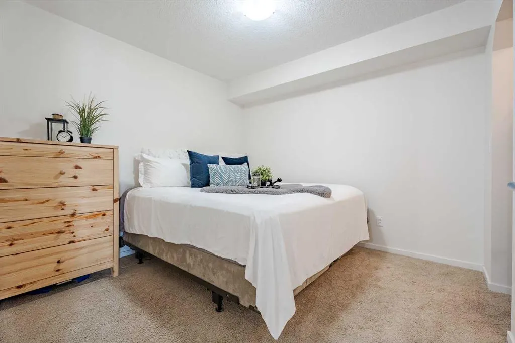 99 Copperstone Park SE, #1202