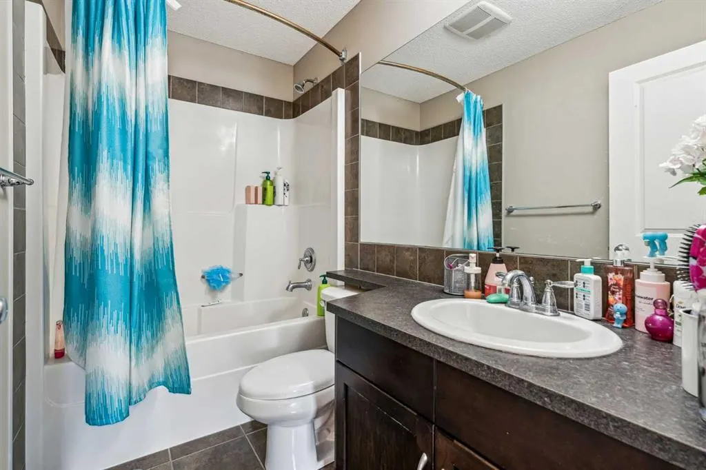 109 Elgin Meadows Manor SE