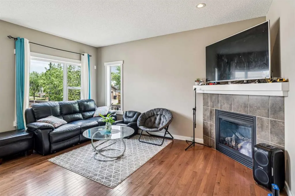 109 Elgin Meadows Manor SE