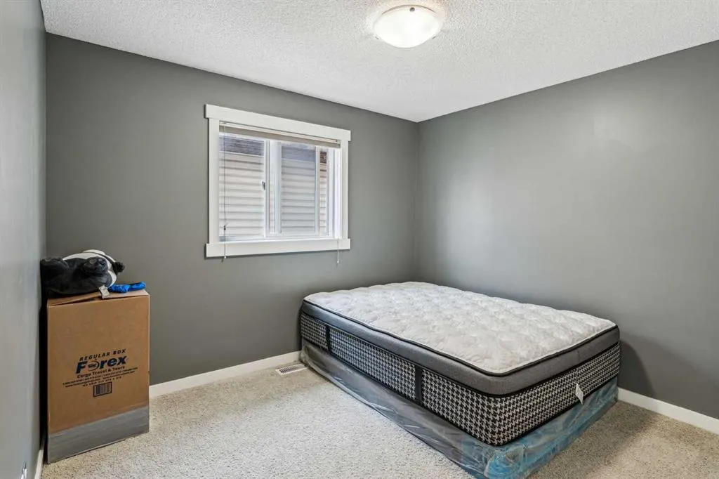 109 Elgin Meadows Manor SE