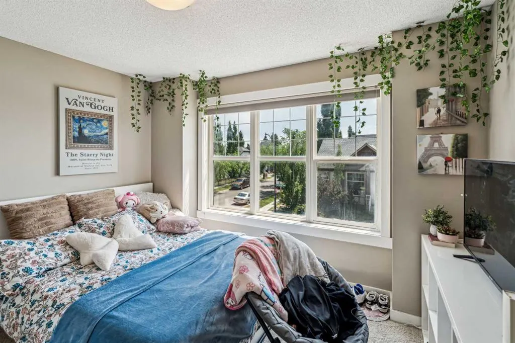 109 Elgin Meadows Manor SE