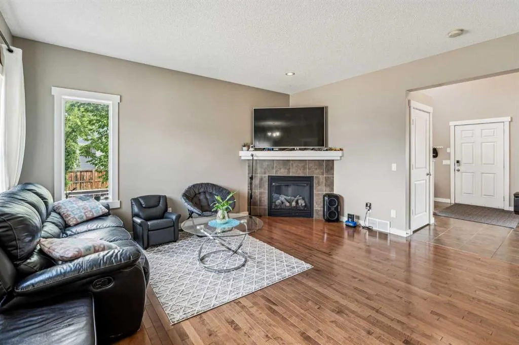 109 Elgin Meadows Manor SE