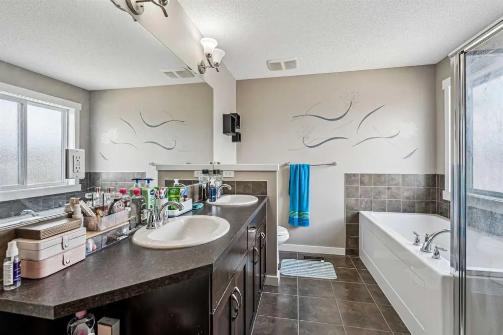 109 Elgin Meadows Manor SE