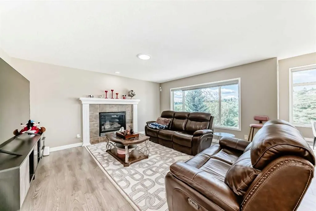 55 Edgeridge Circle NW