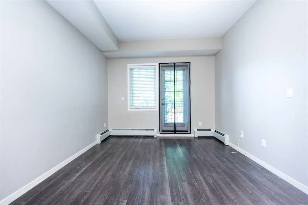 20 Mahogany Mews SE, #108
