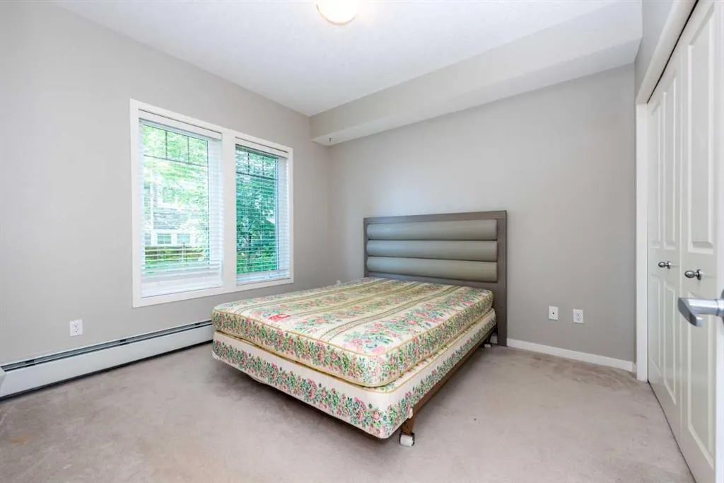 20 Mahogany Mews SE, #108