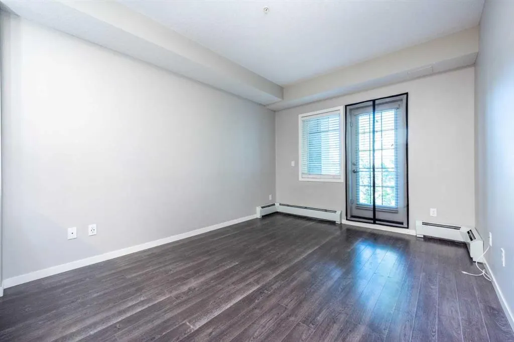 20 Mahogany Mews SE, #108