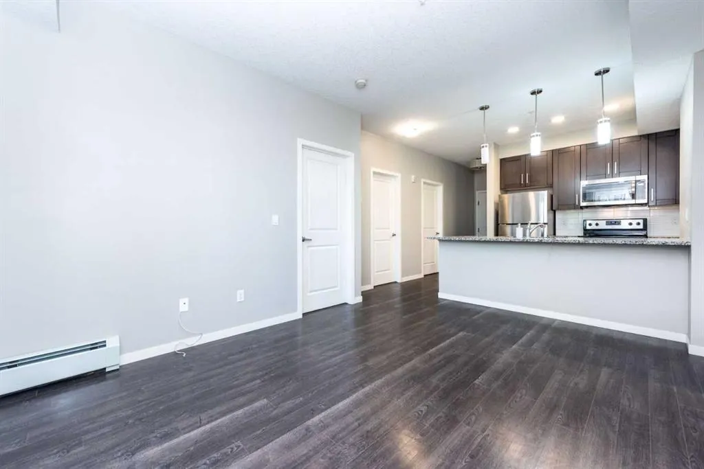 20 Mahogany Mews SE, #108