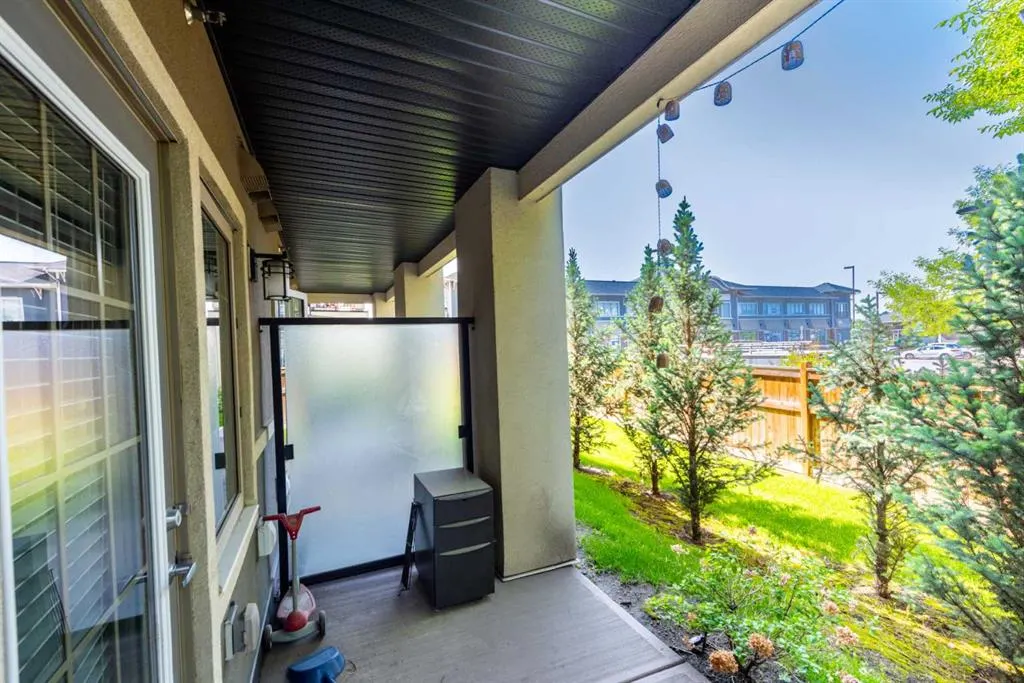 20 Mahogany Mews SE, #108