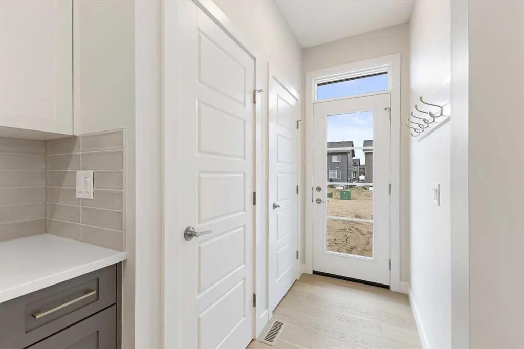 43 Agate Road