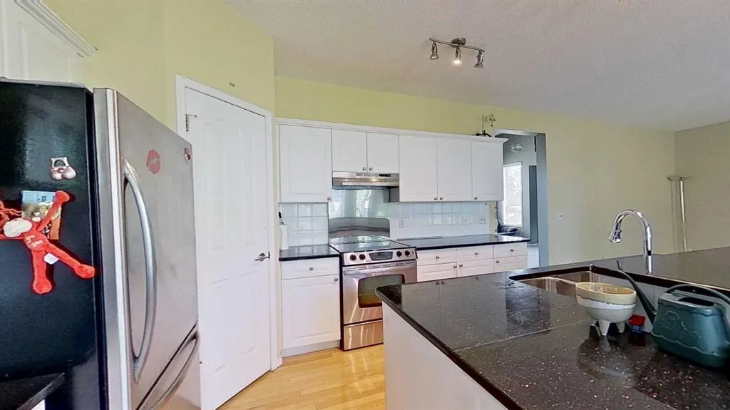 375 Douglas Glen Gardens SE