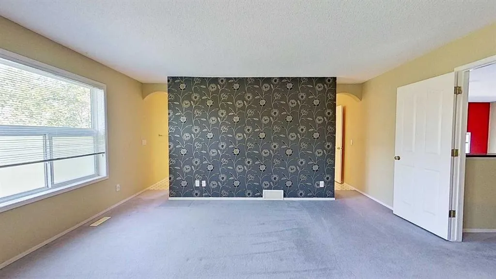375 Douglas Glen Gardens SE