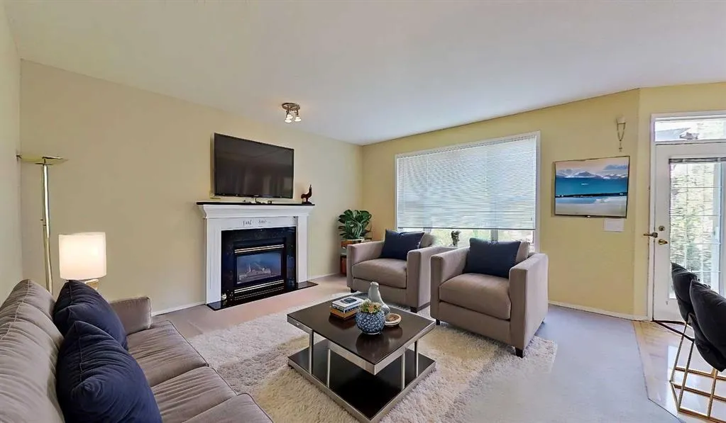 375 Douglas Glen Gardens SE