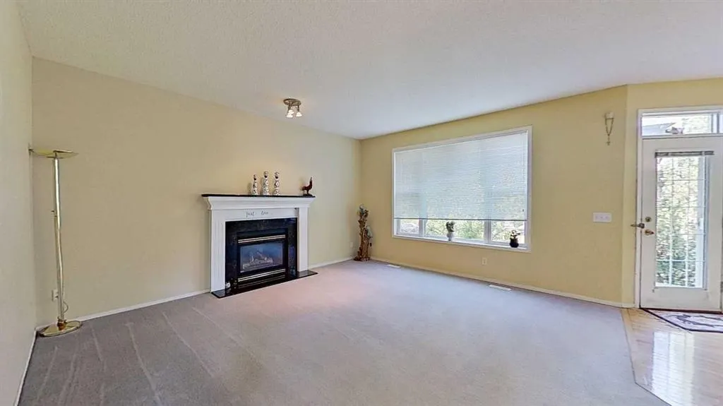 375 Douglas Glen Gardens SE
