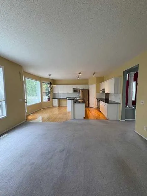 375 Douglas Glen Gardens SE