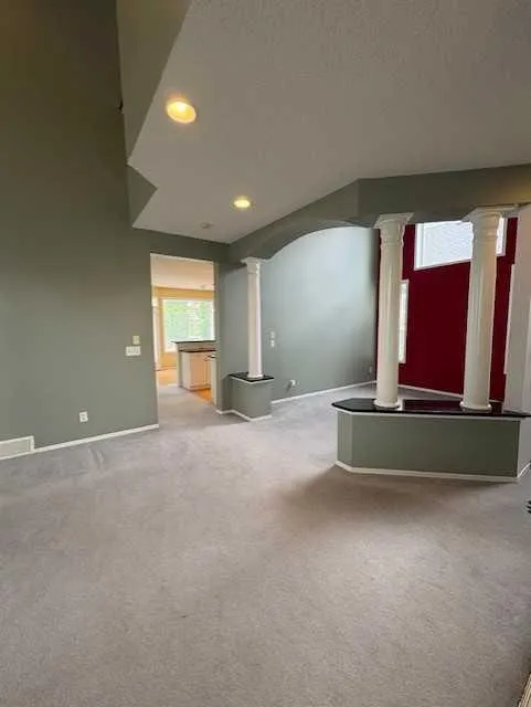 375 Douglas Glen Gardens SE