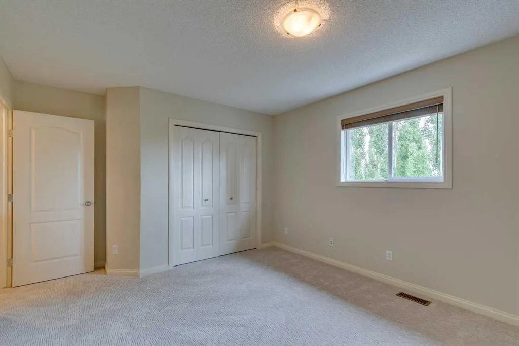 75 Cranridge Heights SE
