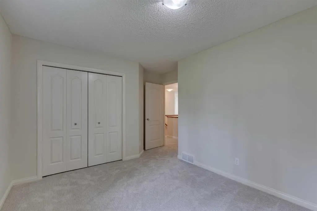 75 Cranridge Heights SE