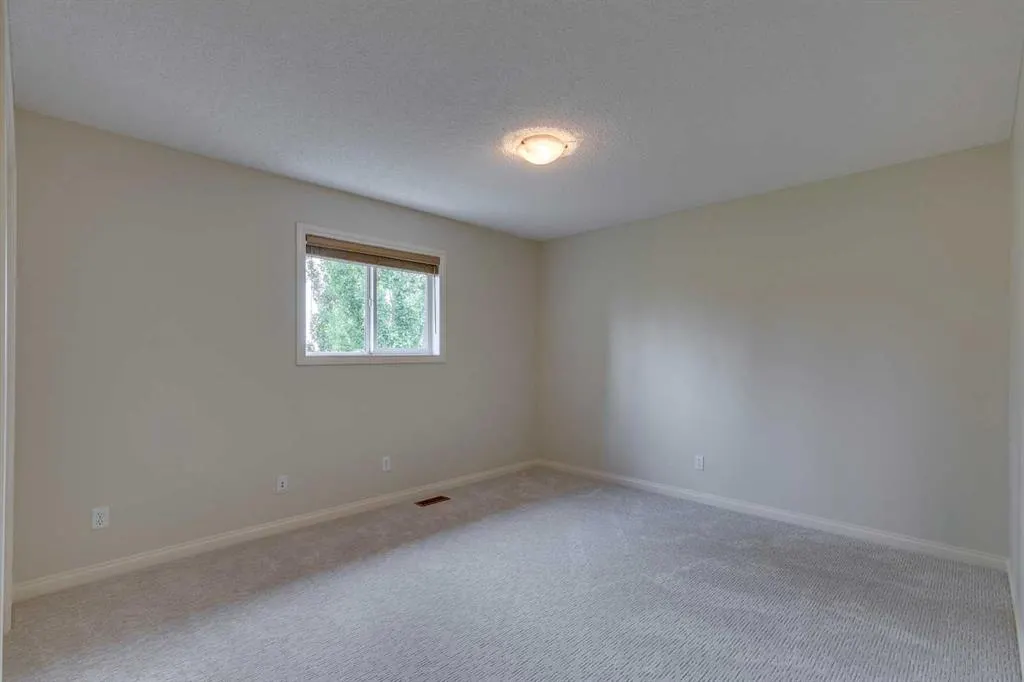 75 Cranridge Heights SE