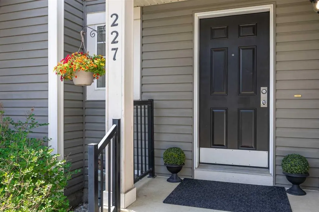 227 Cranston Road SE
