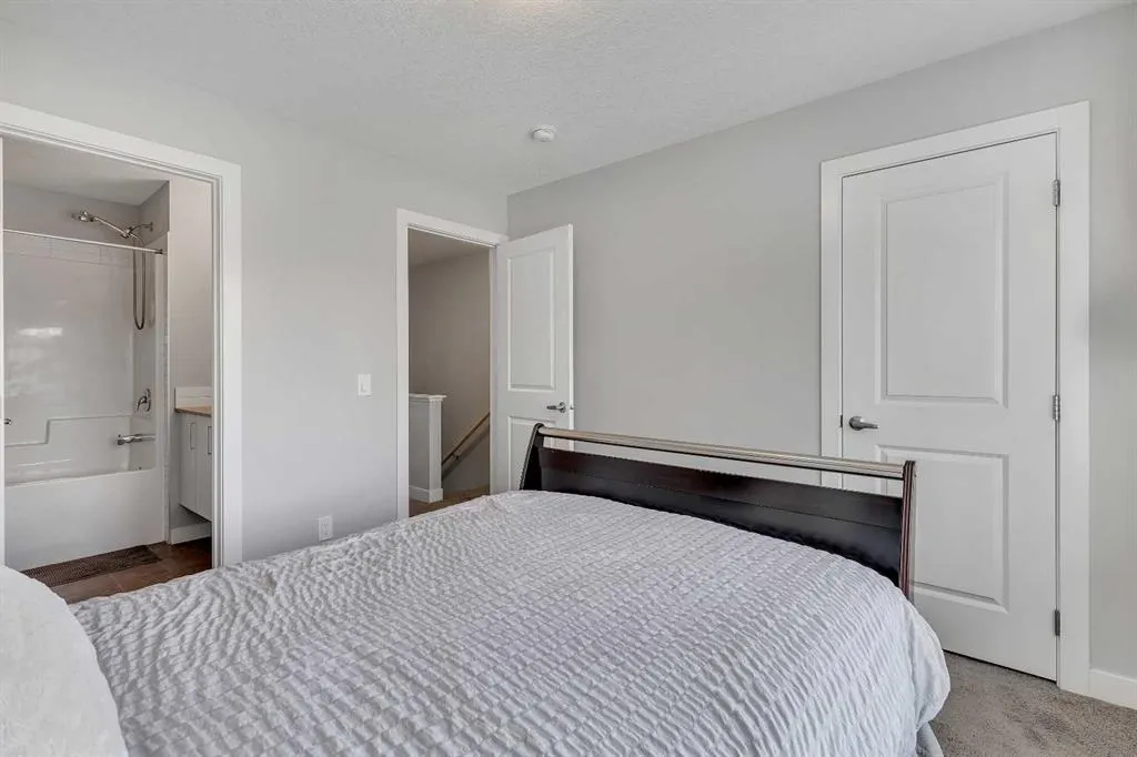 154 Seton Passage SE